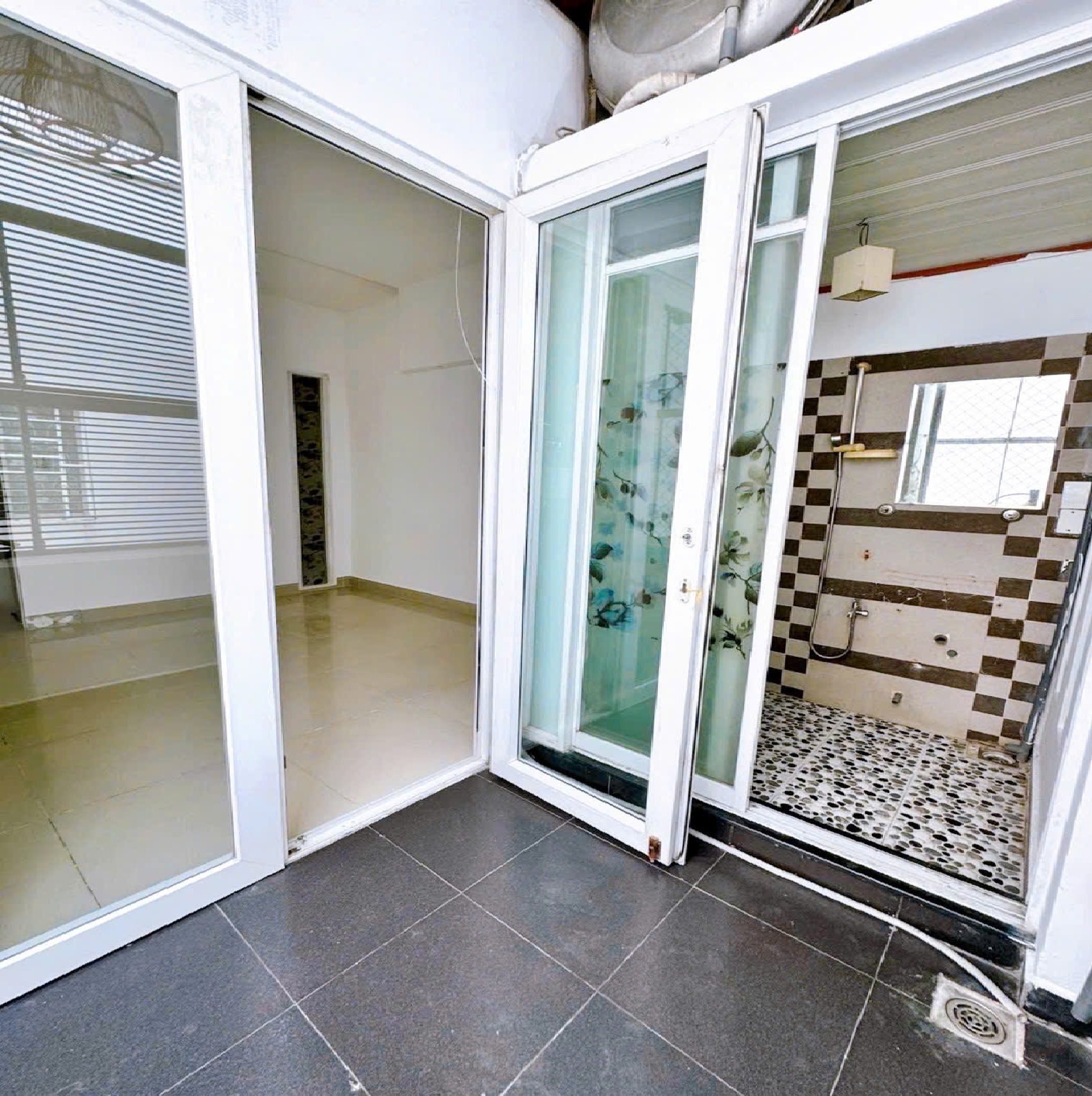 Bán nhà hẻm Bành Văn Trân, QUẬN TÂN BÌNH, gần Cách Mạng Tháng Tám, DT 56 m2, Giá 4.2 tỷ - Ảnh 4
